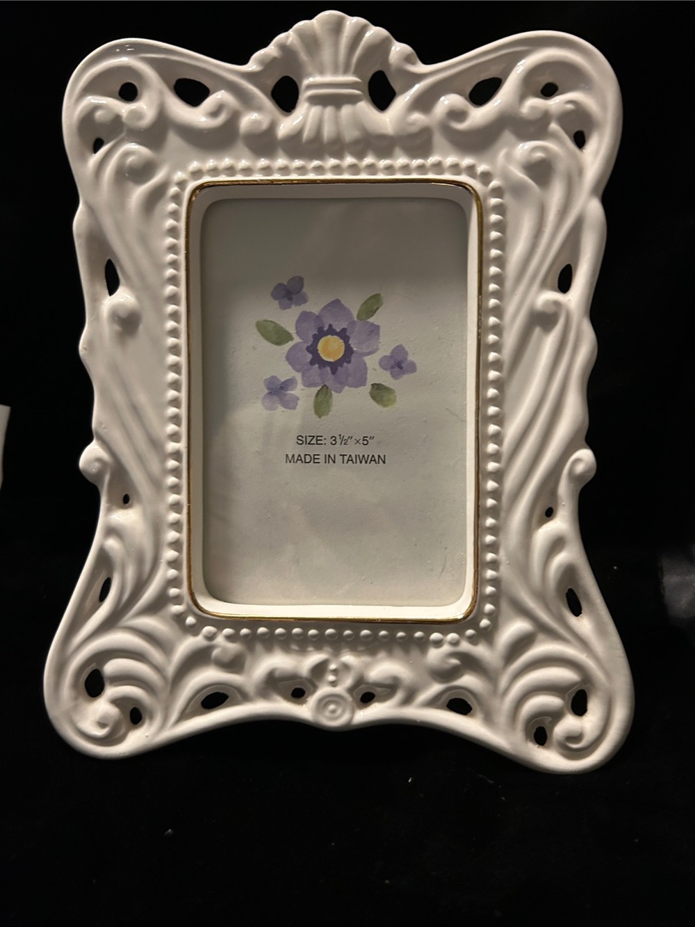 Classic White Ornate Ceramic Picture Frame - White